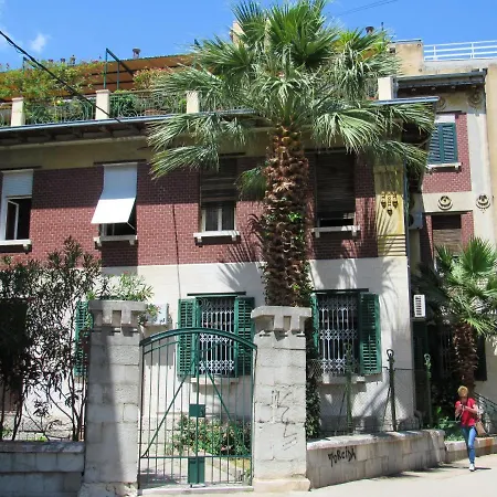 Apartment Modern + Terrace